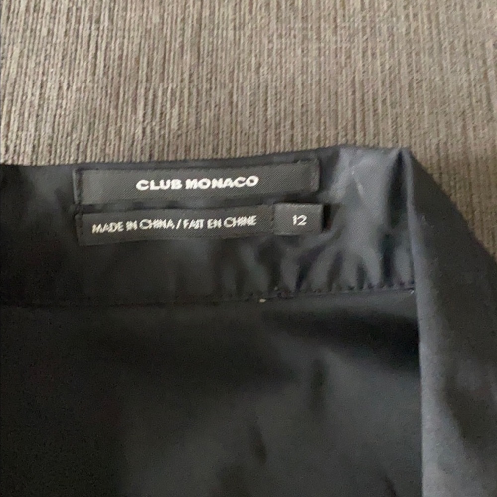 CLUB MONACO - Picture 2 of 11